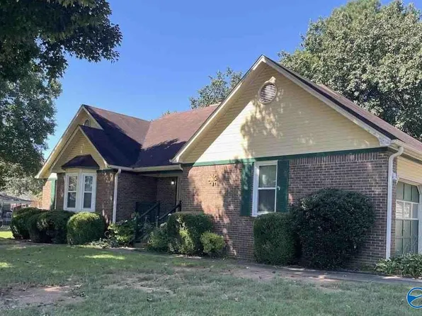 123 Shelly Ln, Huntsville, AL 35810