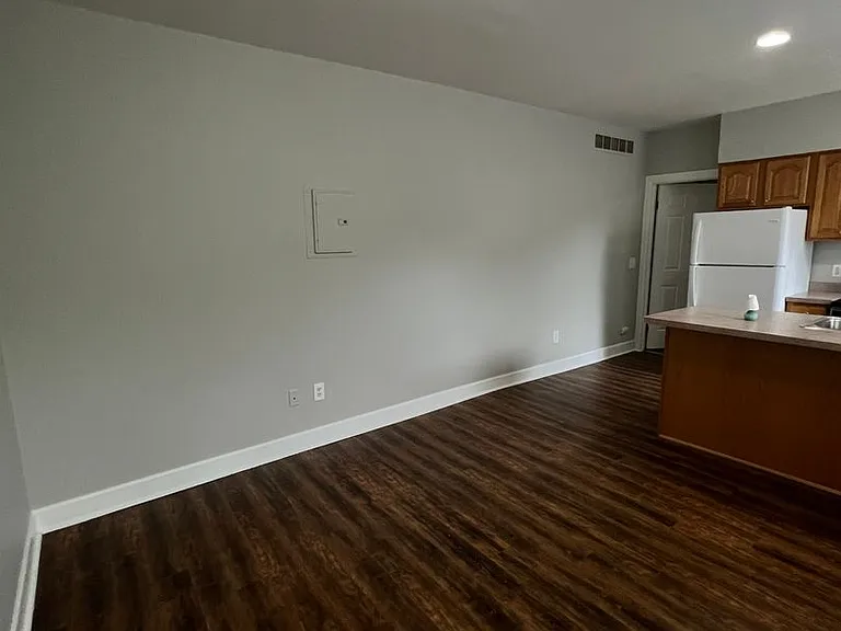 9-21 Pearl St — Photo 5