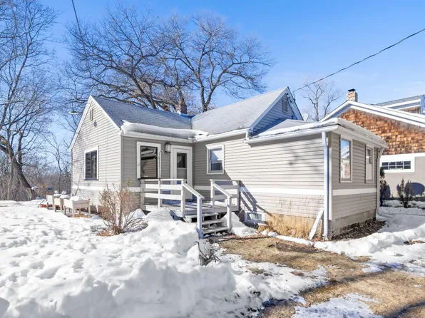 3769 New Brighton Rd, Arden Hills, MN 55112