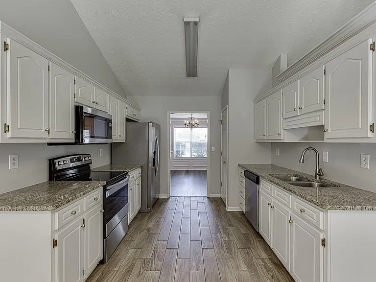 3535 Duncan Bridge Dr — Photo 10