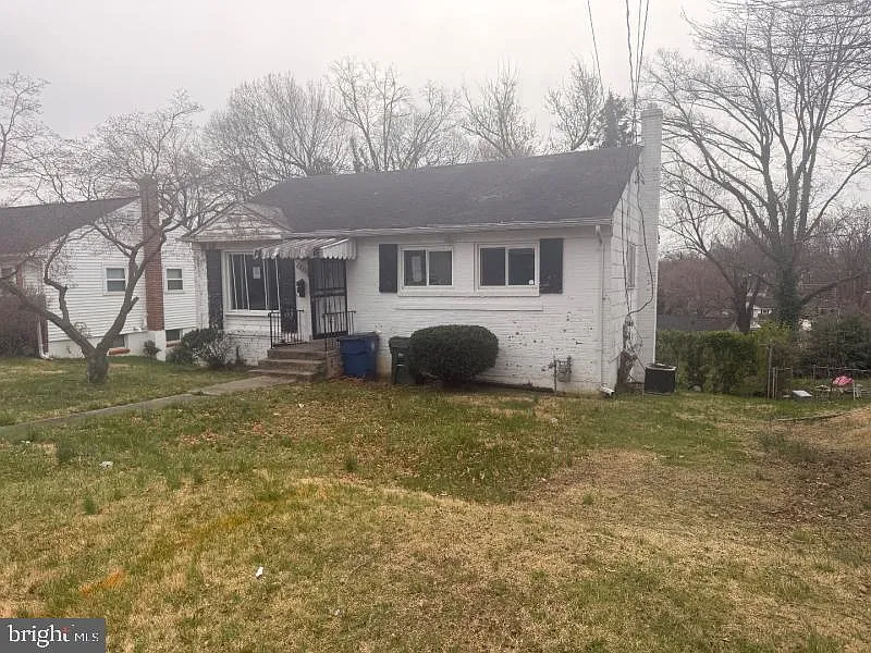 6925 Halleck St photo 1
