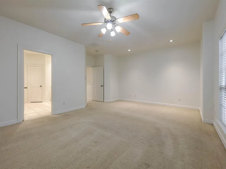 13647 Brookbluff Ln — Photo 30