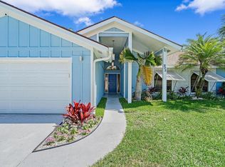 905 Sandy Oaks Dr, Jupiter, FL 33477