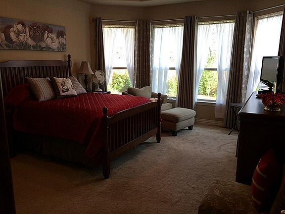 4th image of 100 Baileys Ct