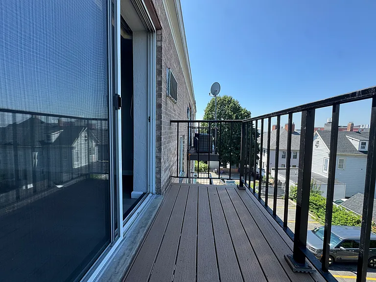 22 Irving St #15 — Photo 6