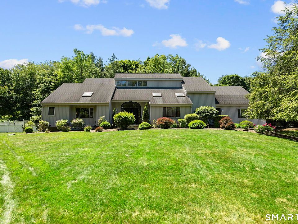 1st image of 293 Sturges Ridge Road