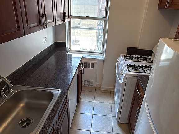 3rd image of 138-50 Queens Blvd #C22