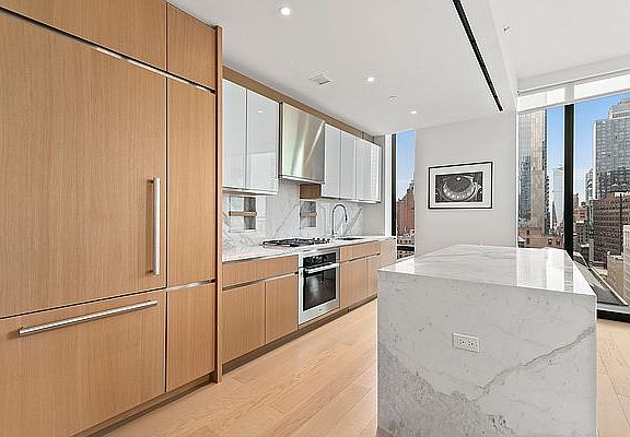 3rd image of 277 5th Ave #18A