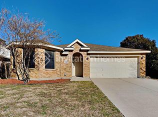 749 Eagle Dr, Saginaw, TX 76131
