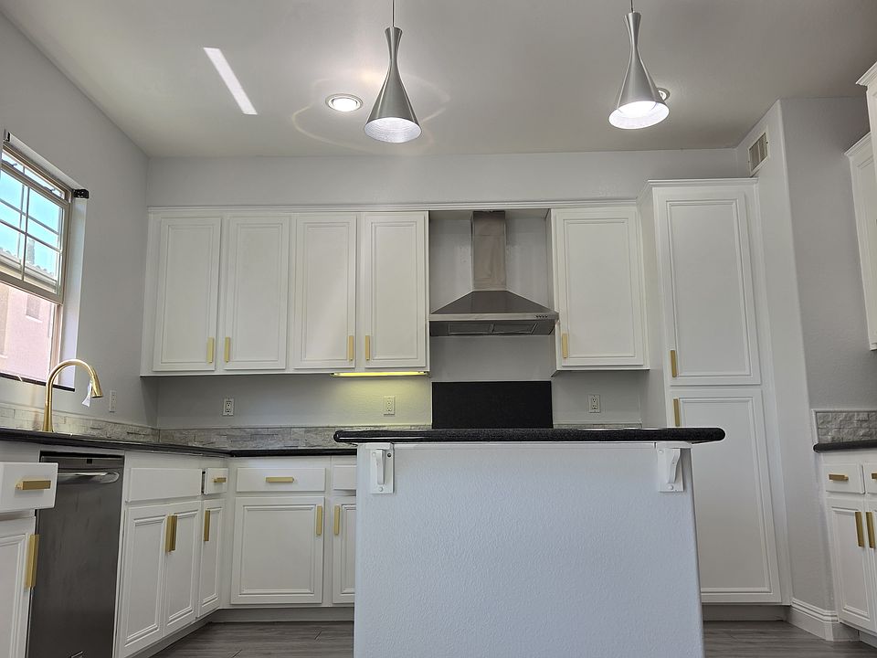 1st image of 2289 Huntington Point Rd Unit 153