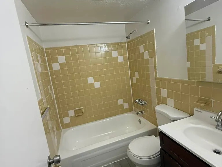 133-25 87th St #2D — Photo 5