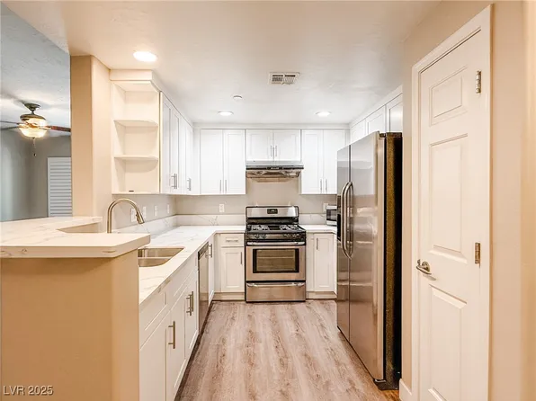 8324 W Charleston Blvd #1036, Las Vegas, NV 89145