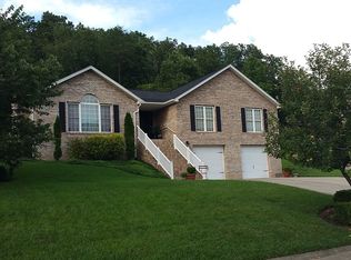 125 Barrington Dr, Scott Depot, WV 25560