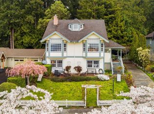 1090 NE Holm Ct, Poulsbo, WA 98370