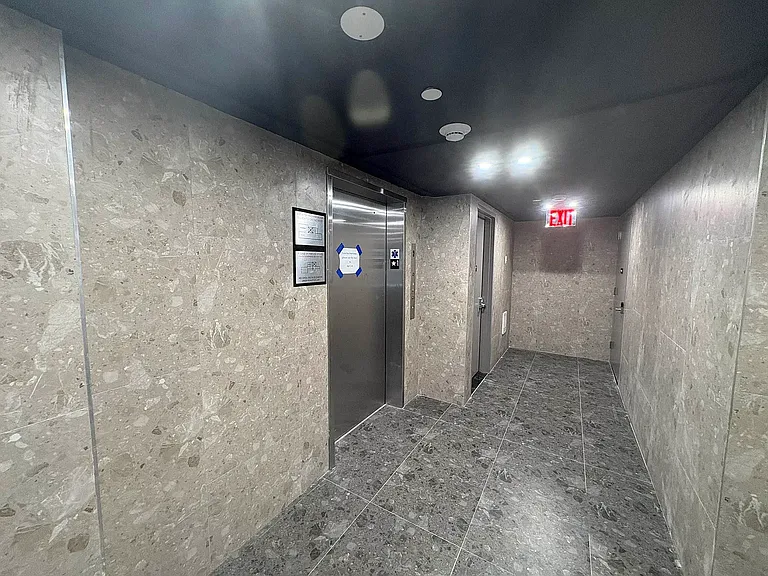 3109 Buhre Ave #8G — Photo 14
