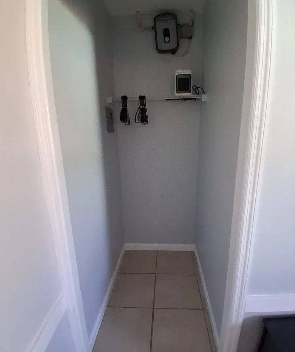 1 bed, 350 sqft, $1,300 — Photo 4