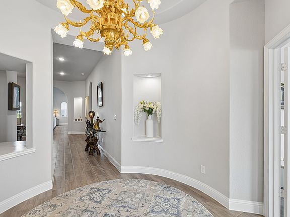 3rd image of 645 Winters Dr