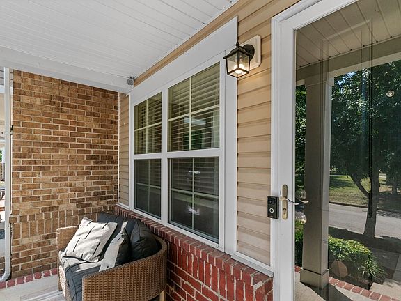 3rd image of 1335 Riverbrook Dr