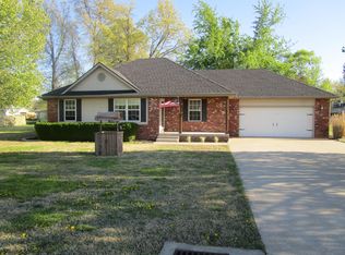 1301 E 15th St, Lamar, MO 64759