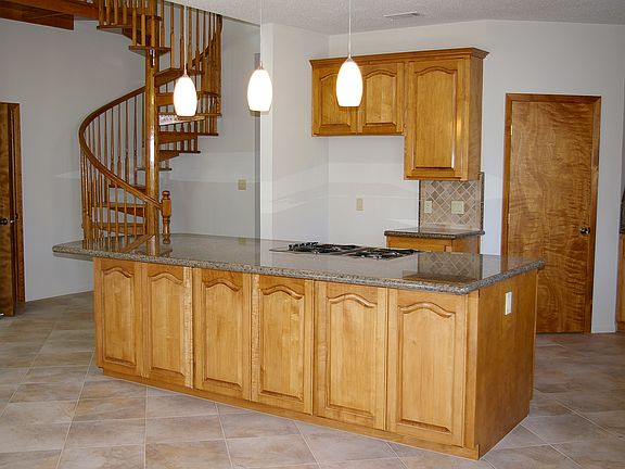 5th image of 2115 Knollwood St