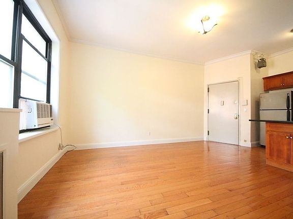5th image of 74 University Pl #4C