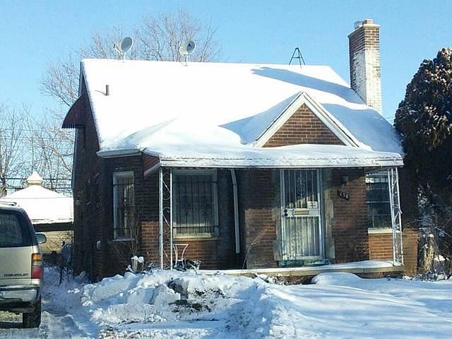 1st image of 150 W Brentwood St