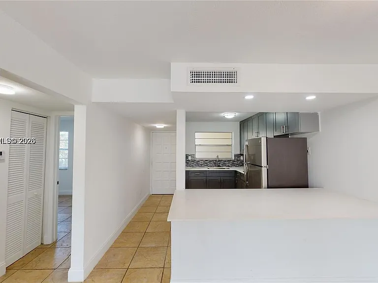 453 SW 2nd St #301C — Photo 4