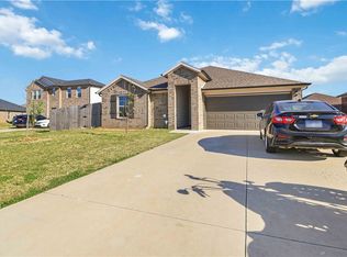 611 W Cattleman Ln, Siloam Springs, AR 72761