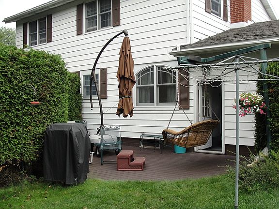 4th image of 19 Circle Dr