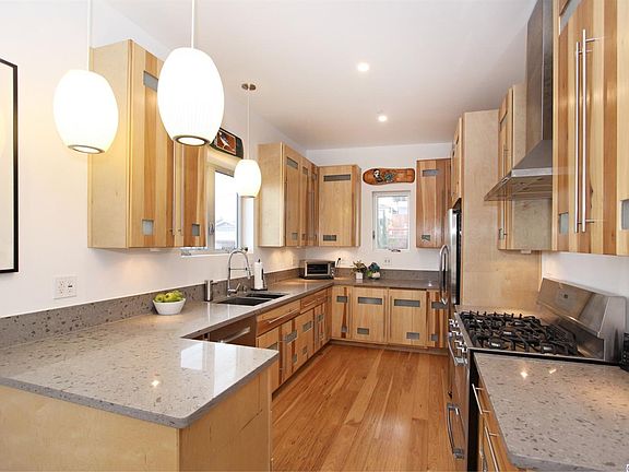 5th image of 5210 Irvington Pl