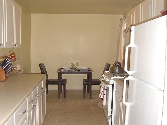 5th image of 6393 Woodhaven Blvd APT 5F