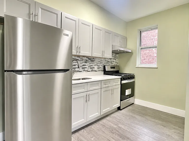 7823 16th Ave #2R — Photo 3