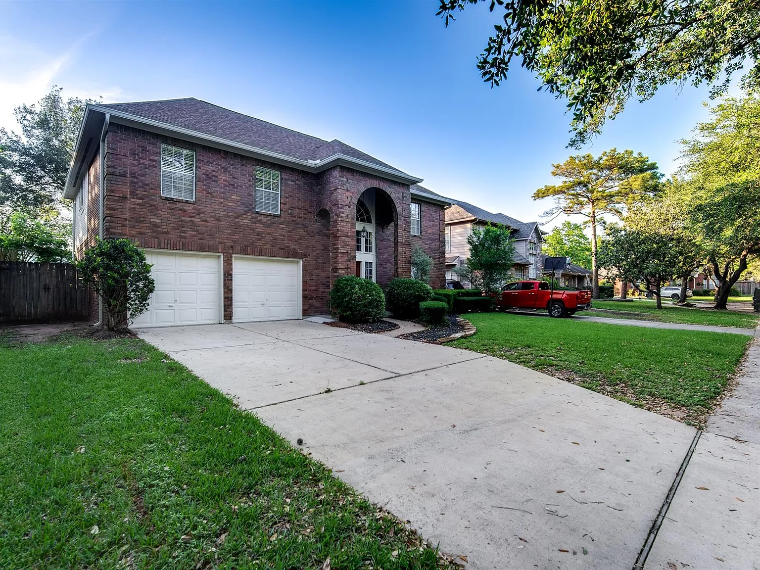4 bed, 2.5 bath, 2623 sqft, $2,700 — Photo 1