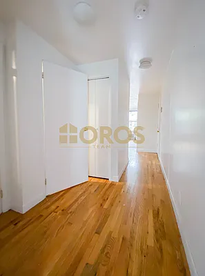 Rented by City Connections Realty | media 18