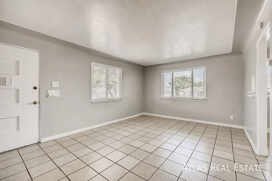Beautiful 1 Bedroom apartment Close to Medical Campus! — Photo 1