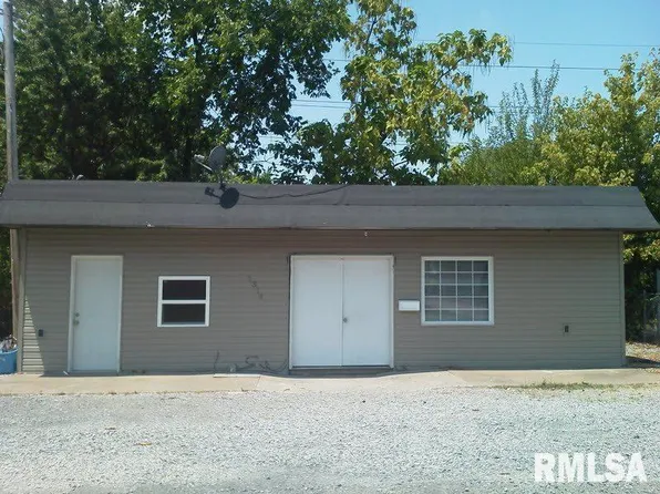 1312 N Courtney St, Marion, IL 62959