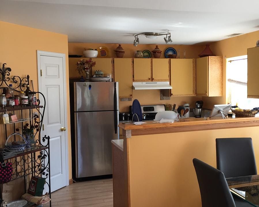 2nd image of 1638 Carlemont Dr APT C