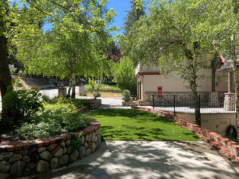 887 Talisman Ln — Photo 8