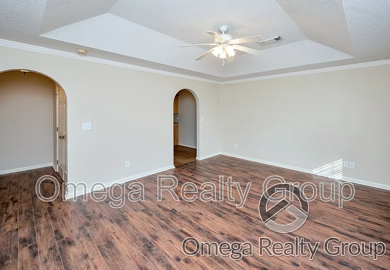 18488 Thoroughbred Dr — Photo 10