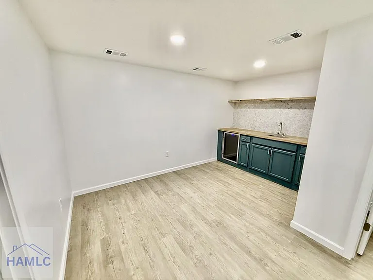 204 N Palm St — Photo 18