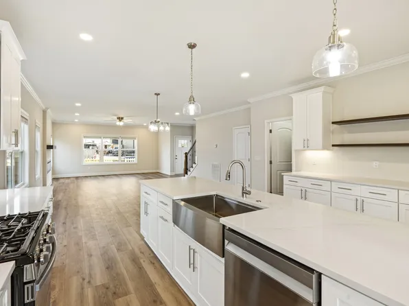 1751 16th Ave N, Nashville, TN 37208