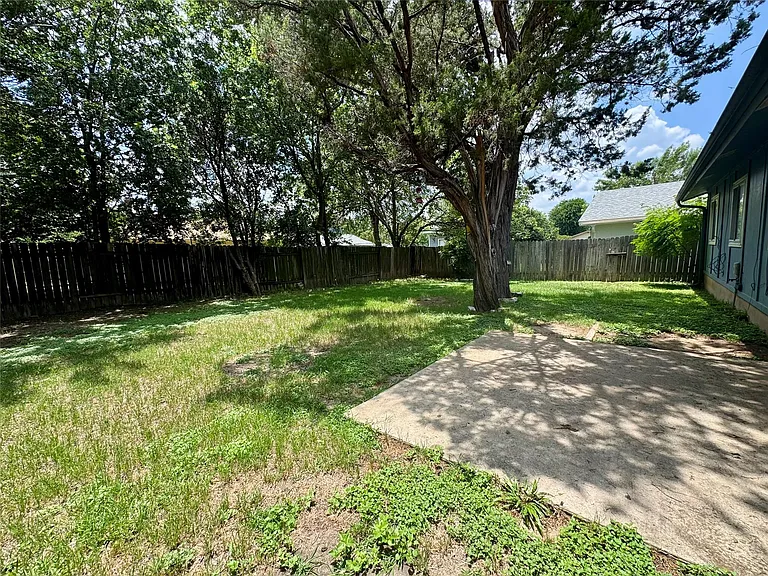 1213 Kenyon Dr — Photo 17