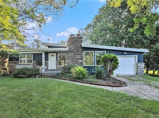 3113 S Center Rd, Burton, MI 48519