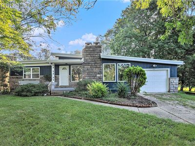 3113 S Center Rd, Burton, MI, 48519