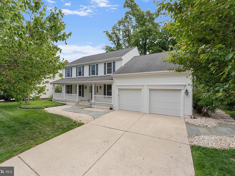 1st image of 43932 Tavern Dr
