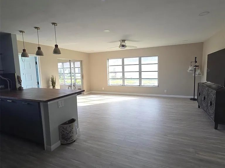 5385 Lakefront Blvd #A — Photo 11