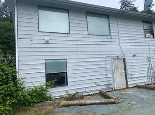 18437 Cardinal Ln, Mount Vernon, WA 98274