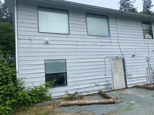 18437 Cardinal Ln, Mount Vernon, WA 98274