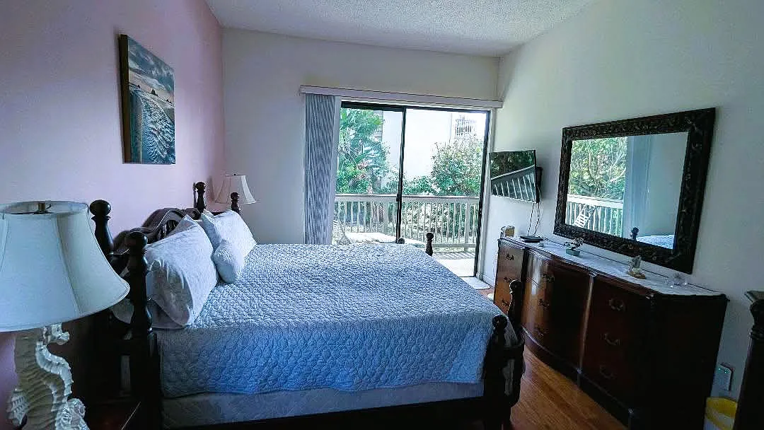 2 bed, 1400 sqft, $5,000 — Photo 2
