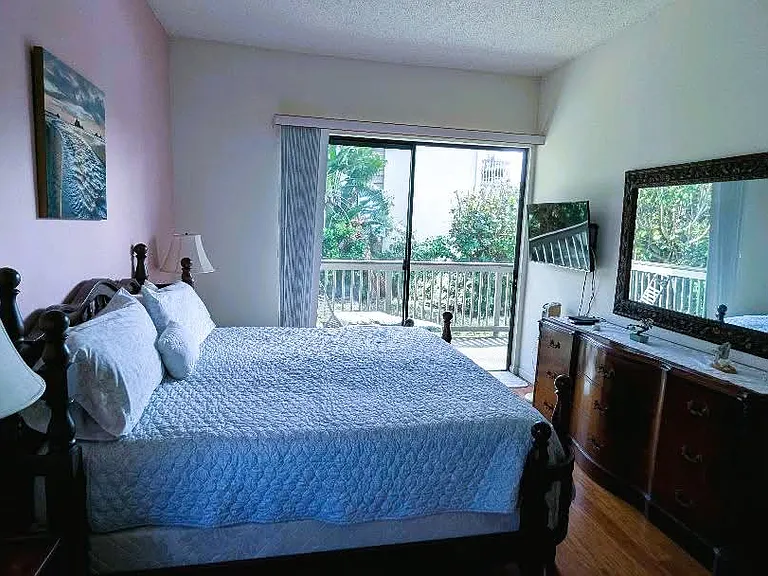 1091 Lake House Cir #105 — Photo 2